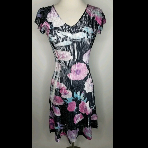 Komarov Dresses & Skirts - Komarov Dress Lace Cap Sleeve V-neck Fit & Flare